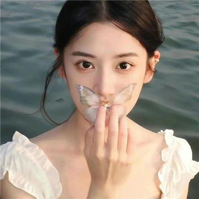 惊叫少女